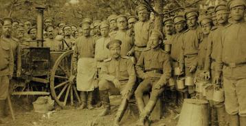 Une vieille photo de soldats de la Première Guerre mondiale.